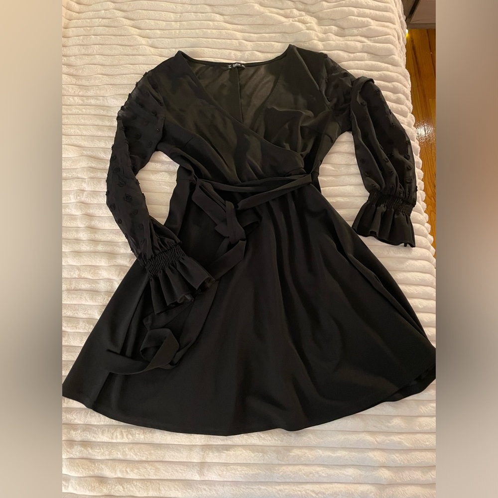 Gently worn SHEIN black dress, size 0XL, selling as it no longer fits me